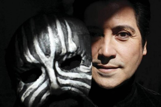 Ταχυδακτυλουργός αποκάλυψε όλα τα μυστικά του Κόπερφιλντ (videos)