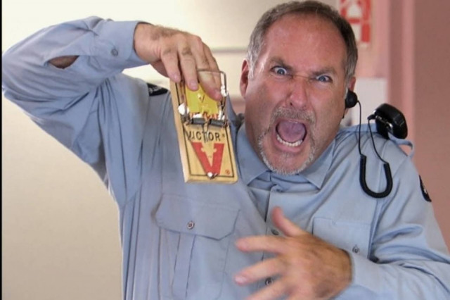 Όταν τα ποπ κορν έχουν μέσα ποντικοπαγίδα (video)