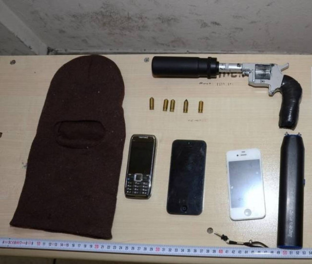 Votanikos: Chinese men arrested for illegal gun possession