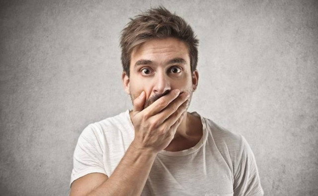 Οι 8 λόγοι που μπορεί να δείτε αίμα στο σπέρμα. Τι να κάνετε