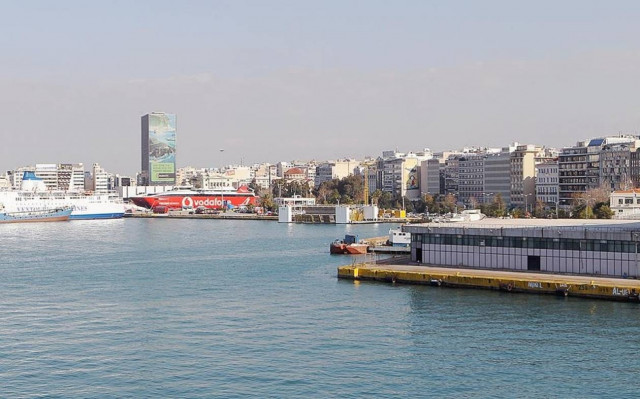 Συλλαλητήριο στον Πειραιά ενάντια στην πώληση μετοχών του ΟΛΠ