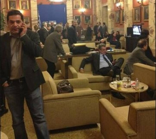 Σάλος με το κυλικείο των βουλευτών – Λειτουργούσε χωρίς άδεια