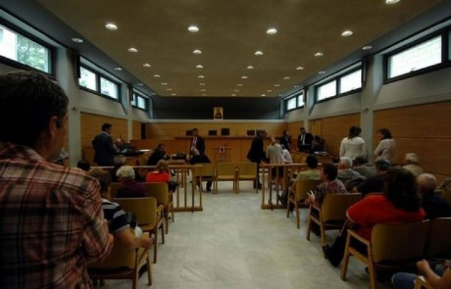 Συγκλονίζει η κατάθεση του πατέρα: Βάλτε τον γιο μου φυλακή!