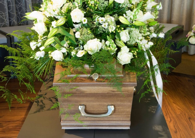 Ξαναπέθανε, οριστικά, ο αγρότης που είχε ξυπνήσει μέσα στο φέρετρο