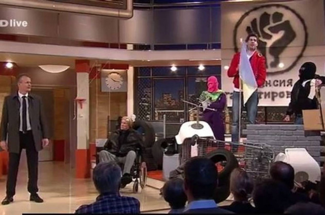 Γερμανική εκπομπή ξεμπροστιάζει την «επανάσταση» του Κιέβου!