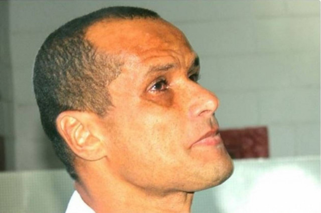 Αποσύρεται ο Ριβάλντο