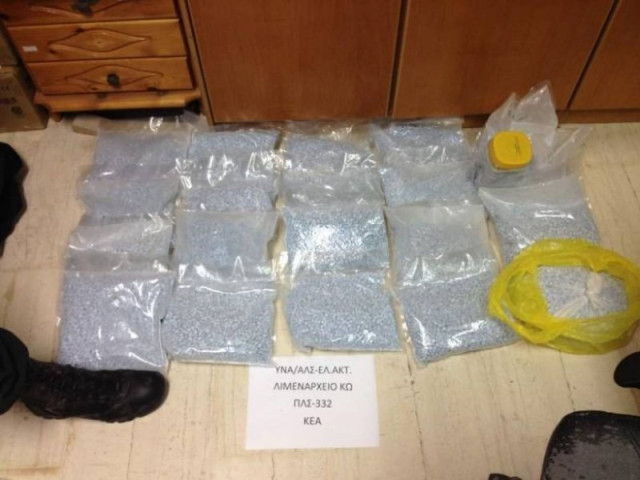 Κως: Αλλοδαπός εντοπίστηκε μεσοπέλαγα με 100.000 χάπια