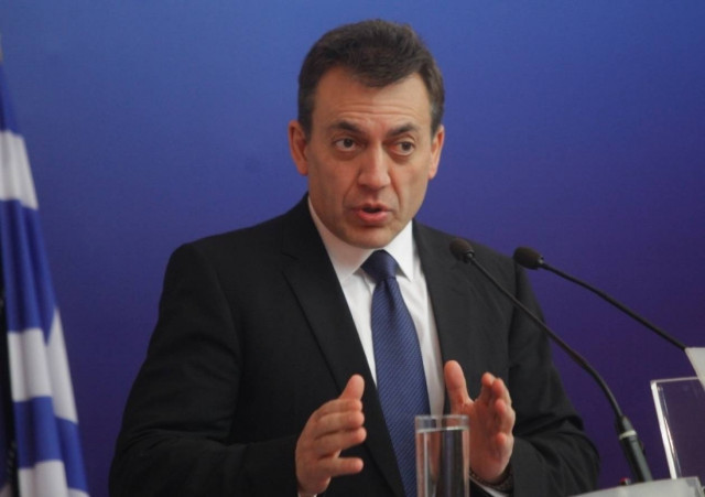 Ολοκληρώθηκε η συνάντηση του υπουργού Εργασίας με την τρόικα