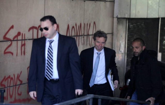 Δίωρη διακοπή στις διαπραγματεύσεις με την τρόικα