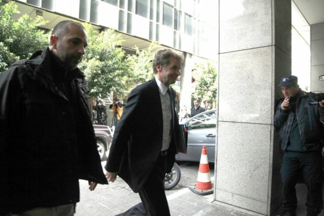 Αισιοδοξία ότι σήμερα τελειώνει η διαπραγμάτευση με την τρόικα