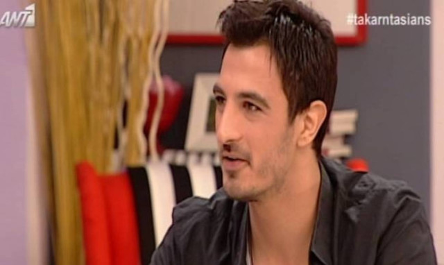 Δήμος Αναστασιάδης: Η αφίσα της Μενεγάκη στο δωμάτιο του...