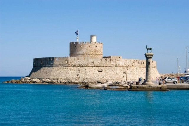 Huffington Post: Ύμνοι για τη Ρόδο-Έχει τα πιο καταγάλανα νερά στη γη