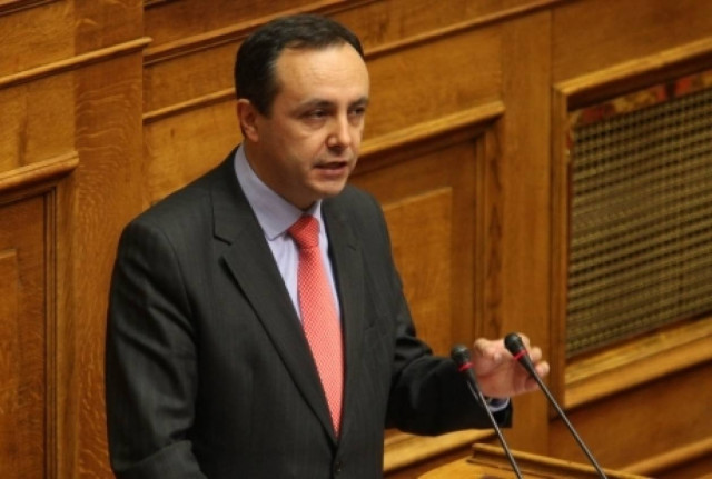 Ανοίγει τα χαρτιά του ο Καράογλου