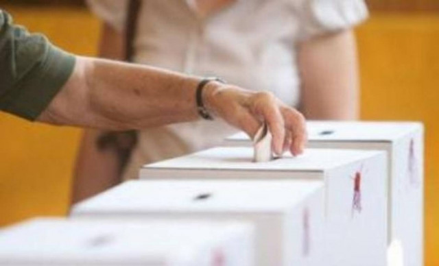 Οι Ολλανδοί τιμώρησαν την κυβέρνησή τους