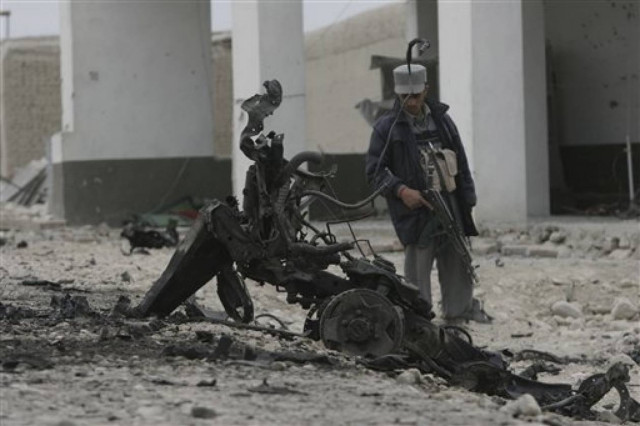 Στους 18 οι νεκροί από την επίθεση αυτοκτονίας στο Αφγανιστάν