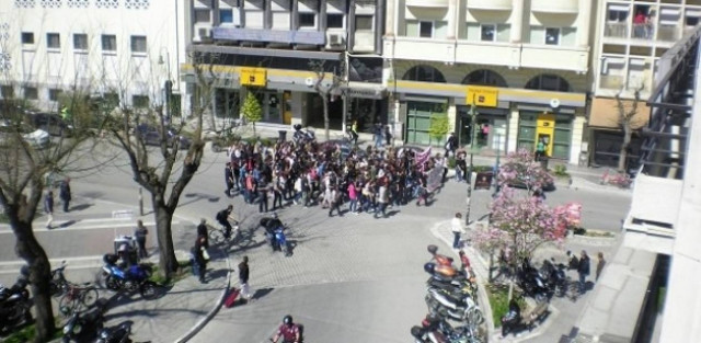 Οι σπουδαστες του ΤΕΙ Λάρισας διαμαρτύρονται