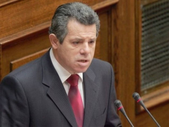 Βλάχος: Αν αρνηθώ να ψηφίσω κάνω κομματικό παράπτωμα;