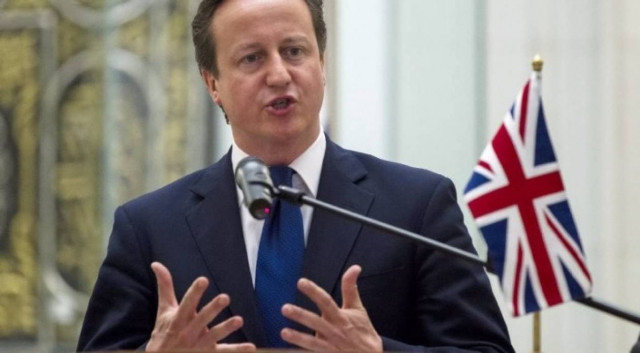 Με νέες κυρώσεις απειλεί τη Ρωσία ο Κάμερον