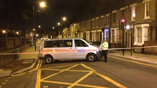 Λονδίνο: Νεκρή 15χρονη από πυροβολισμούς