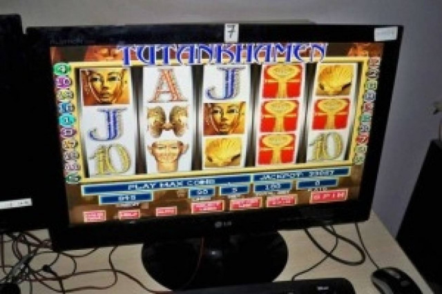 Συνελήφθη 45χρονη για «φρουτάκια»