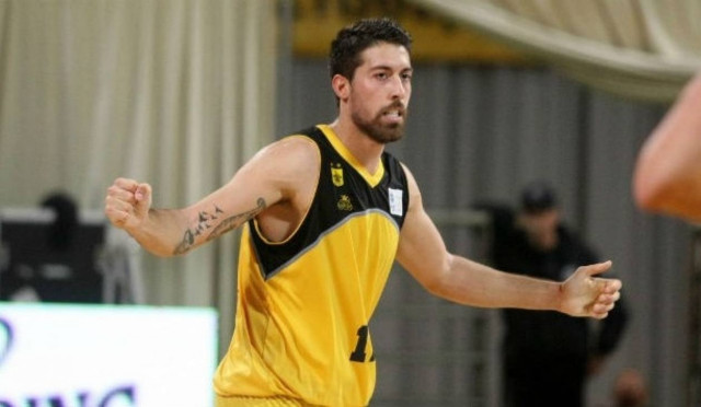 Άρης: Οδεύει προς Αρμάνι ο Αθηναίου