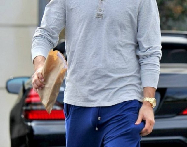 Ποιος ξέχασε να φορέσει εσώρουχο;