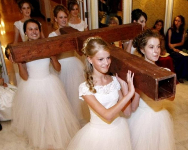 Όταν τα κορίτσια κρατούν την παρθενία τους μέχρι να παντρευτούν