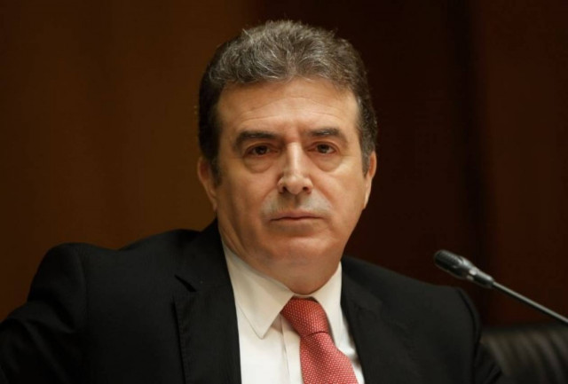 Ο Μ. Χρυσοχοΐδης για ταξί και φορτηγά