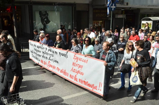 ΦΩΤΟΡΕΠΟΡΤΑΖ: Στο υπουργείο Εργασίας οι οικοδόμοι