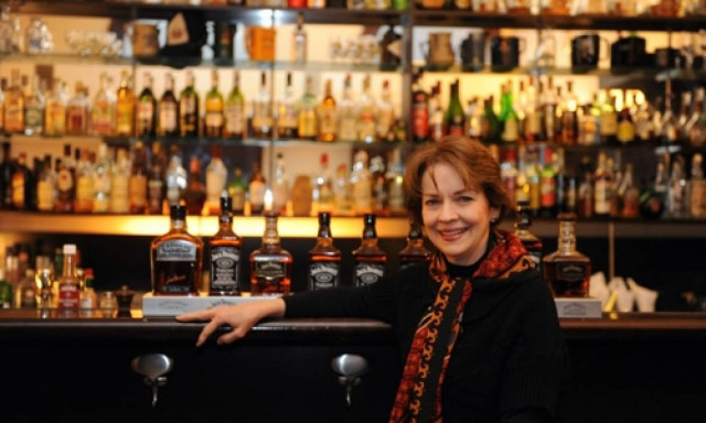 Το επάγγελμα που ονειρεύονται όλοι οι λάτρεις του ουίσκι