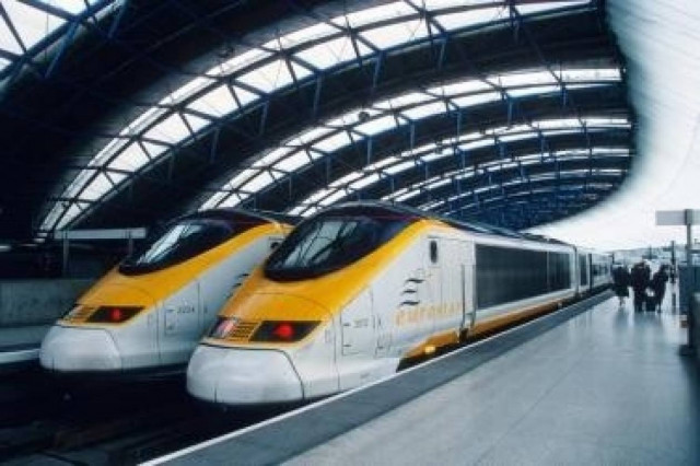 Βρετανία: Καθυστερήσεις στα τρένα Eurostar εξαιτίας πυρκαγιάς