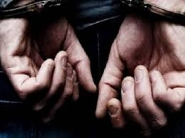 Σύλληψη αστυνομικών για απάτη με εικονικά τροχαία