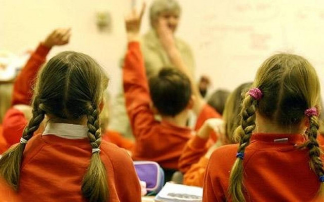 Πανικός στην τάξη - Οι μαθητές έφυγαν ουρλιάζοντας όταν εισέβαλε...