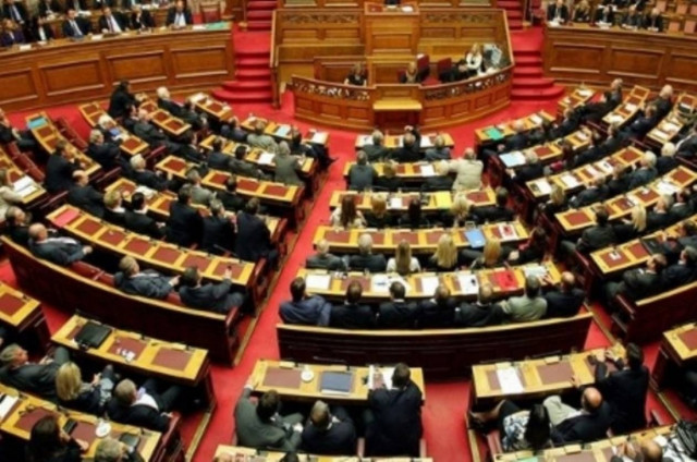 Την Κυριακή ψηφίζεται το πολυνομοσχέδιο