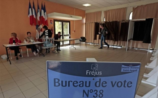 Γαλλία: Ήττα των σοσιαλιστών στις δημοτικές εκλογές