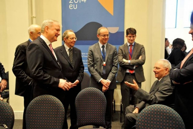 Πάει για το... Πάσχα η έκθεση προόδου της τρόικας