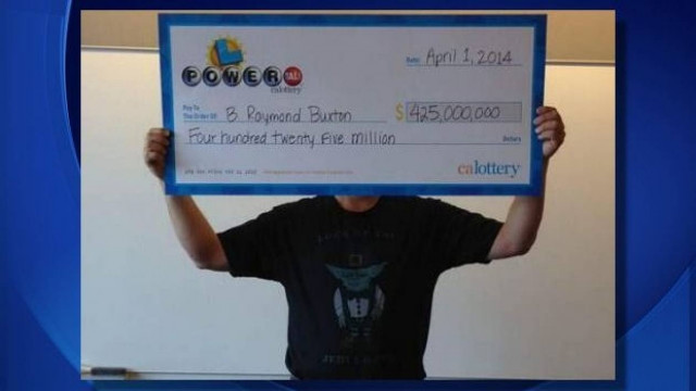 Αυτά είναι: Κέρδισε ποσό-ρεκόρ στο τζάκποτ του Λόττο!