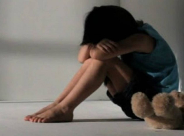 Βαριά «καμπάνα» στον πατέρα που επί 10 χρόνια βίαζε την κόρη του