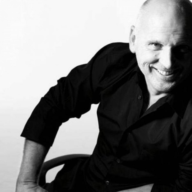 Το μυστικό για λαμπερά μαλλιά κοστίζει (λιγότερο από) 1 ευρώ!