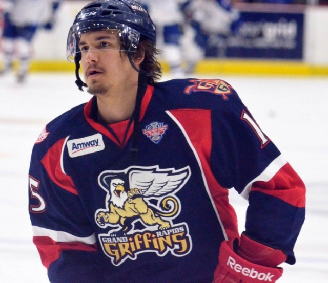 Σοκάρει η εικόνα τραυματισμένου παίκτη του χόκεϊ (photo)