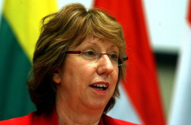 Άστον: Η Ε.Ε. ενωμένη παρεμβαίνει στην Ουκρανική κρίση