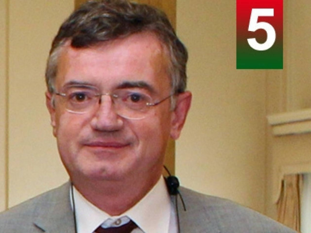 Η κυβέρνηση θα σπάσει το αυγό του φιδιού