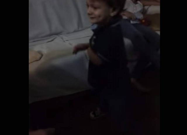 Απίστευτο βίντεο: 2 ετών αγοράκι ξέρει όλες τις πρωτεύουσες του κόσμου