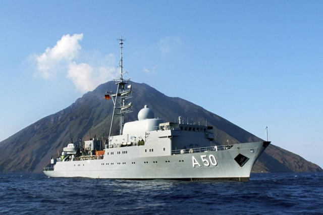 Γερμανικό πολεμικό πλοίο υποκλοπών κατέπλευσε στη Ρόδο!