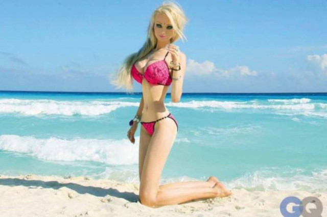 Ρατσίστρια η γυναίκα… Μπάρμπι! (video)