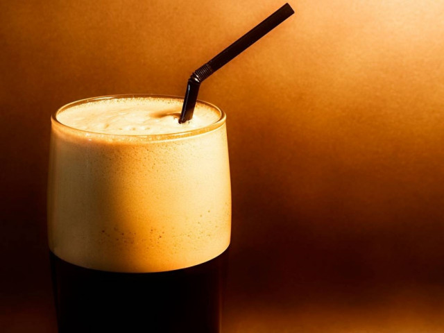 Αμαλιάδα: Έπινε αμέριμνος τον καφέ του, την ώρα που δίπλα του...