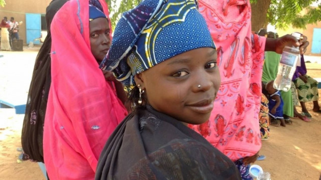 Η 14χρονη νύφη δηλητηρίασε τον γαμπρό και τους φίλους του