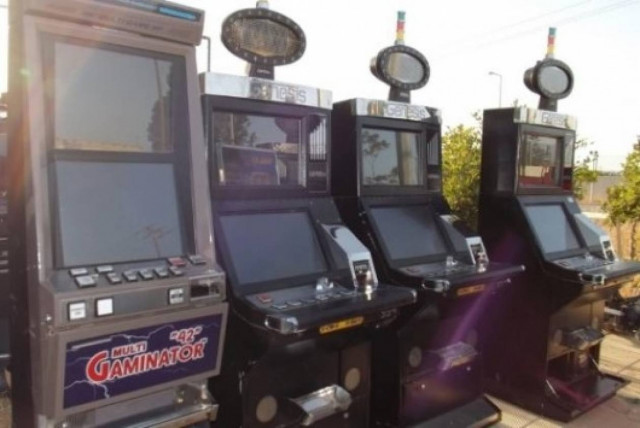 Θεσσαλονίκη: Κύμα συλλήψεων σε παράνομα «φρουτάδικα»