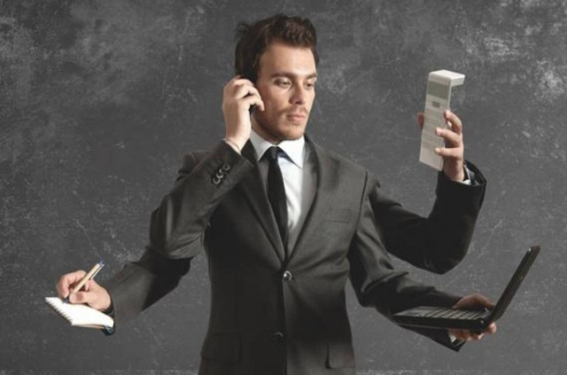 Γαλλία: «Να μην απαντάτε σε εταιρικά mail και τηλέφωνα μετά τις 18.00»