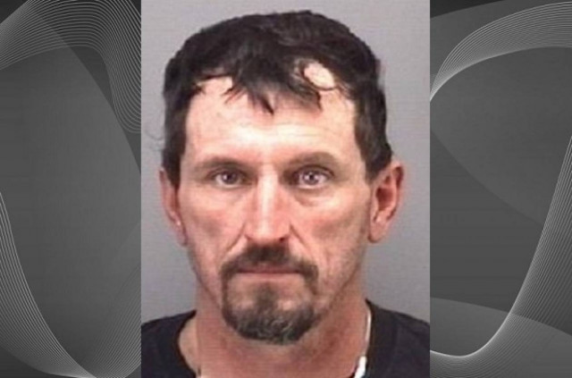 Θα αποζημιώσει συνάδελφό του γιατί... ούρησε στο κύπελλο του! (βίντεο)